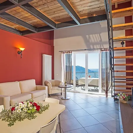 Usignolo Aparthotel 3*