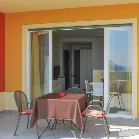 Usignolo شقة فندقية Trarego