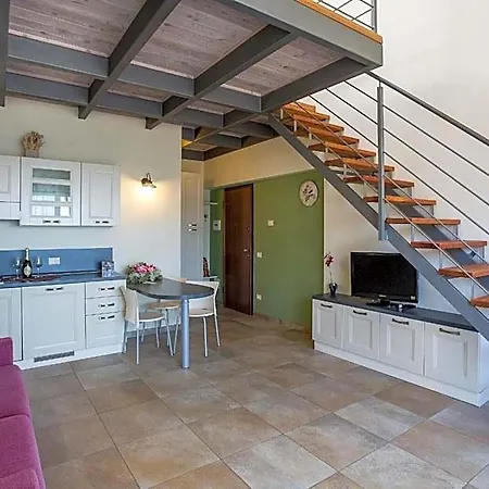 Aparthotel Usignolo 3*