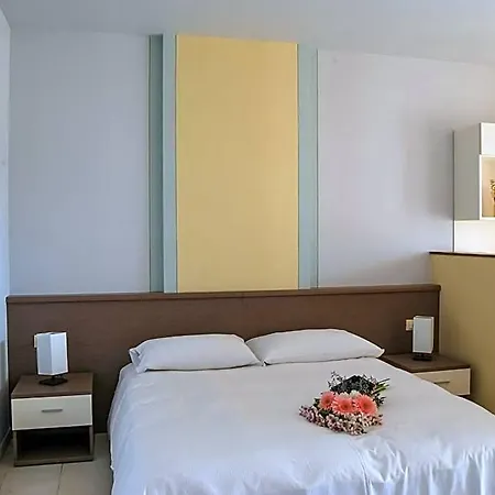 Usignolo Aparthotel 3*